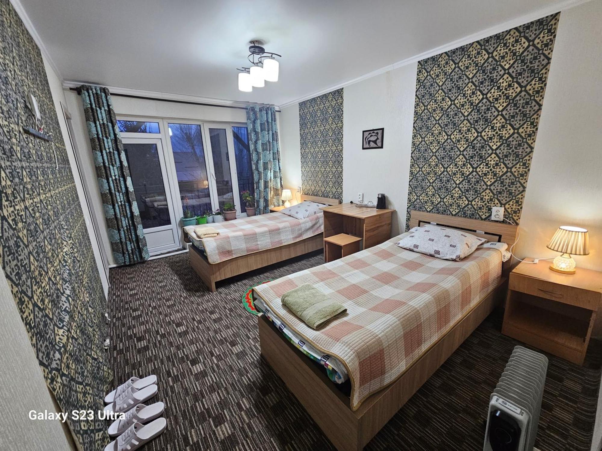 Guest House Mira Kochkor エクステリア 写真