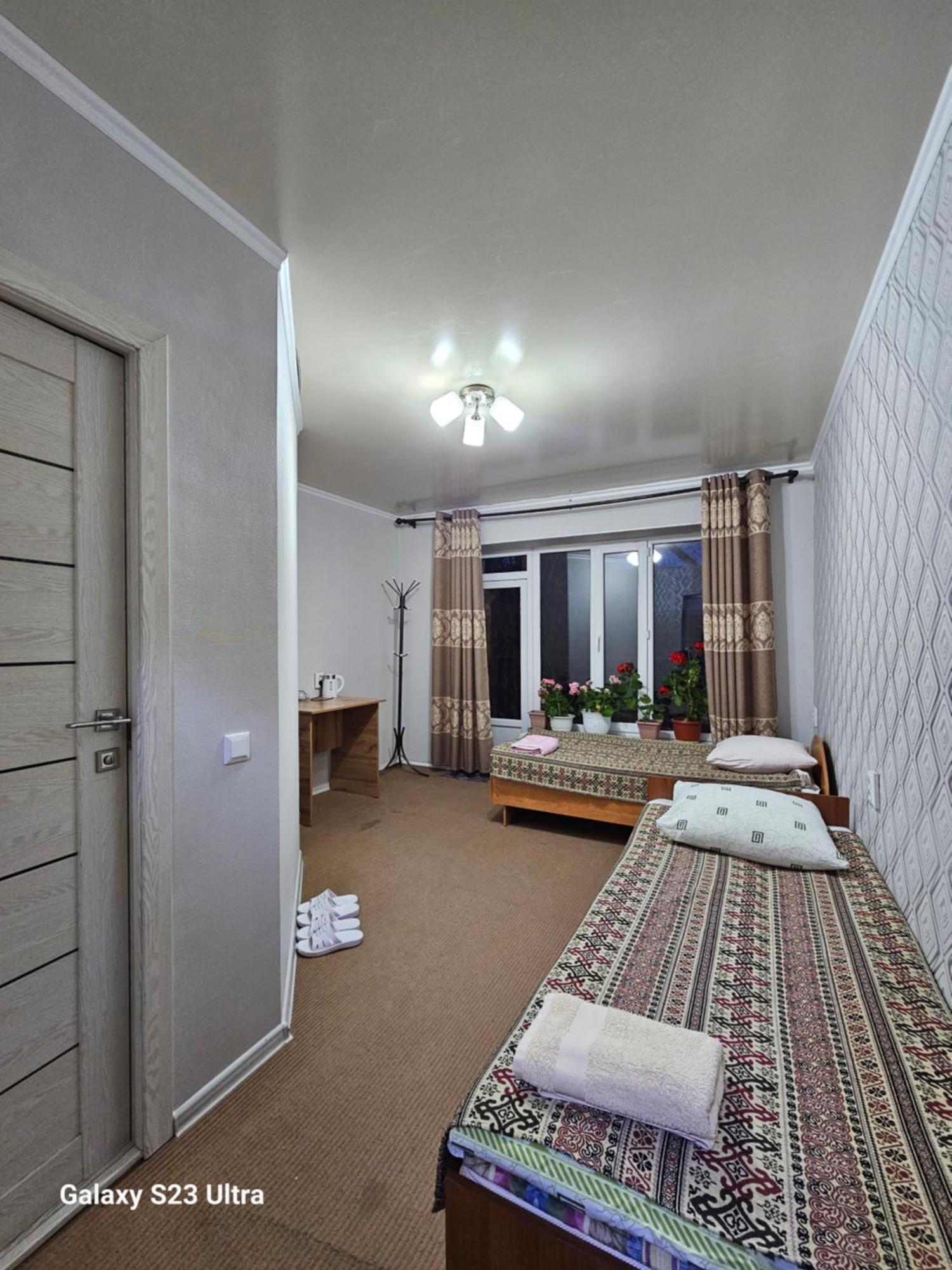 Guest House Mira Kochkor エクステリア 写真